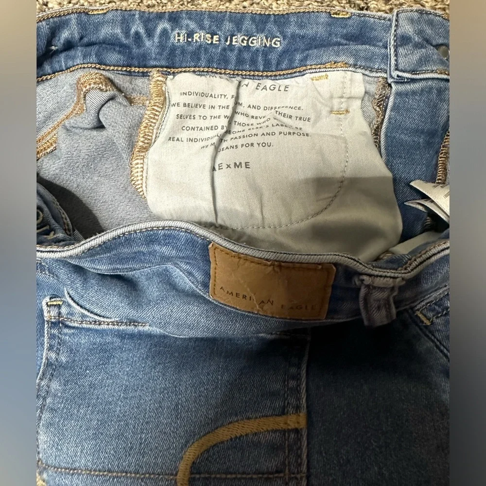 American Eagle Outfitters Light Blue Skinny Jeans
